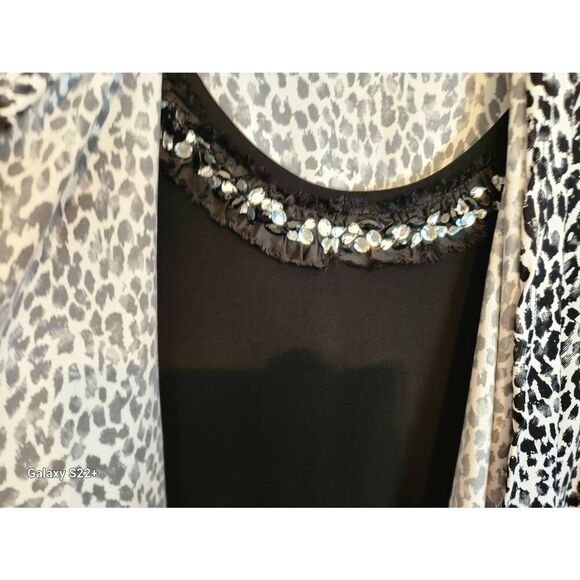 F31 Notations leopard print blouse petite - Picture 4 of 11